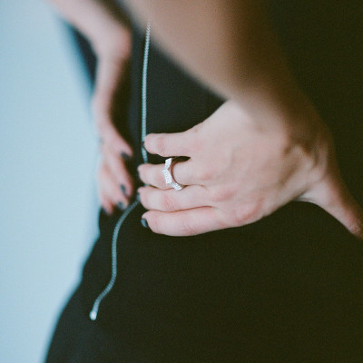 Кольцо «Парфенон», белое золото 18 карат, бриллианты, 4 мм