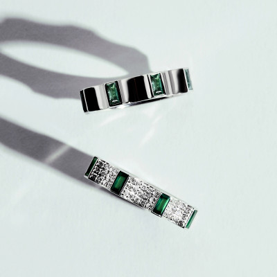 Кольцо «Казанский», белое золото 18 карат, бриллианты, изумруды, 4 мм